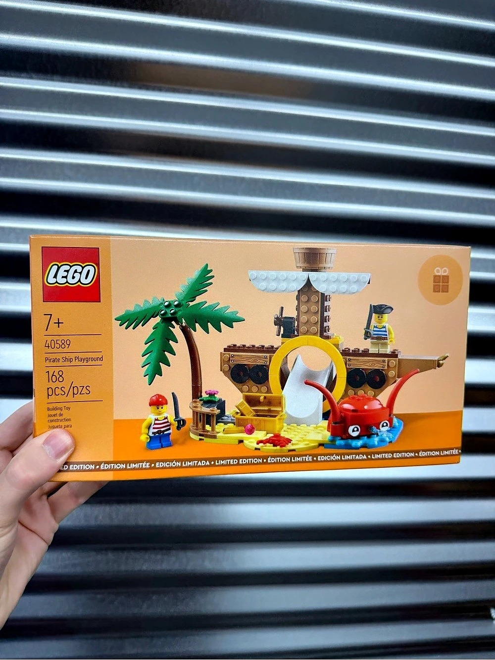 LEGO Pirate Ship Playground Set 40589 168 Pieces